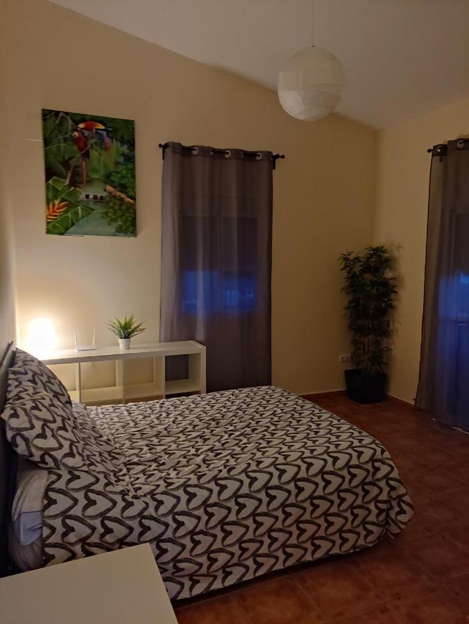Apartamento privado con piscina y jardin compartidos. Valencina de la Concepción Exterior foto