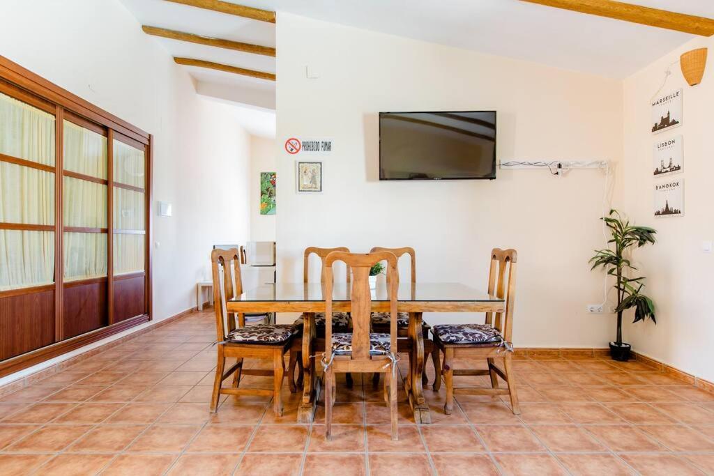 Apartamento privado con piscina y jardin compartidos. Valencina de la Concepción Exterior foto